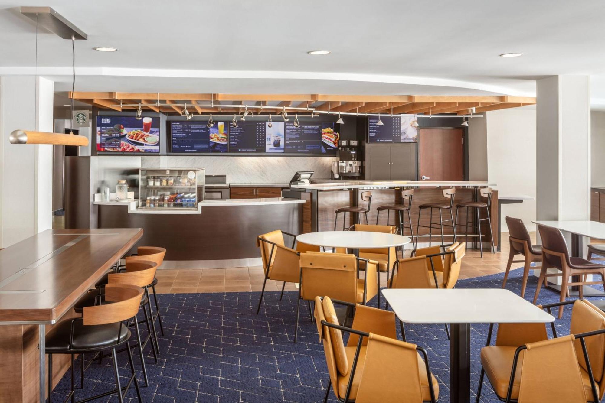 Courtyard Portland Airport Hotel South Portland Bagian luar foto