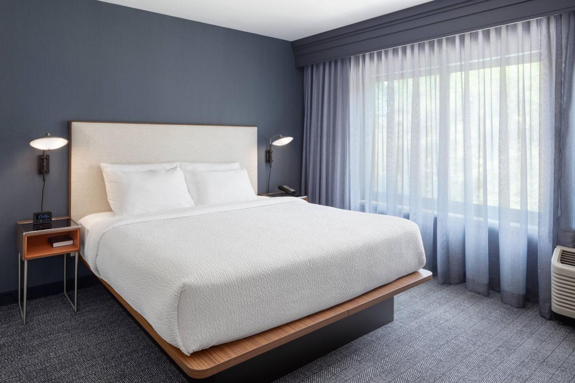 Courtyard Portland Airport Hotel South Portland Bagian luar foto