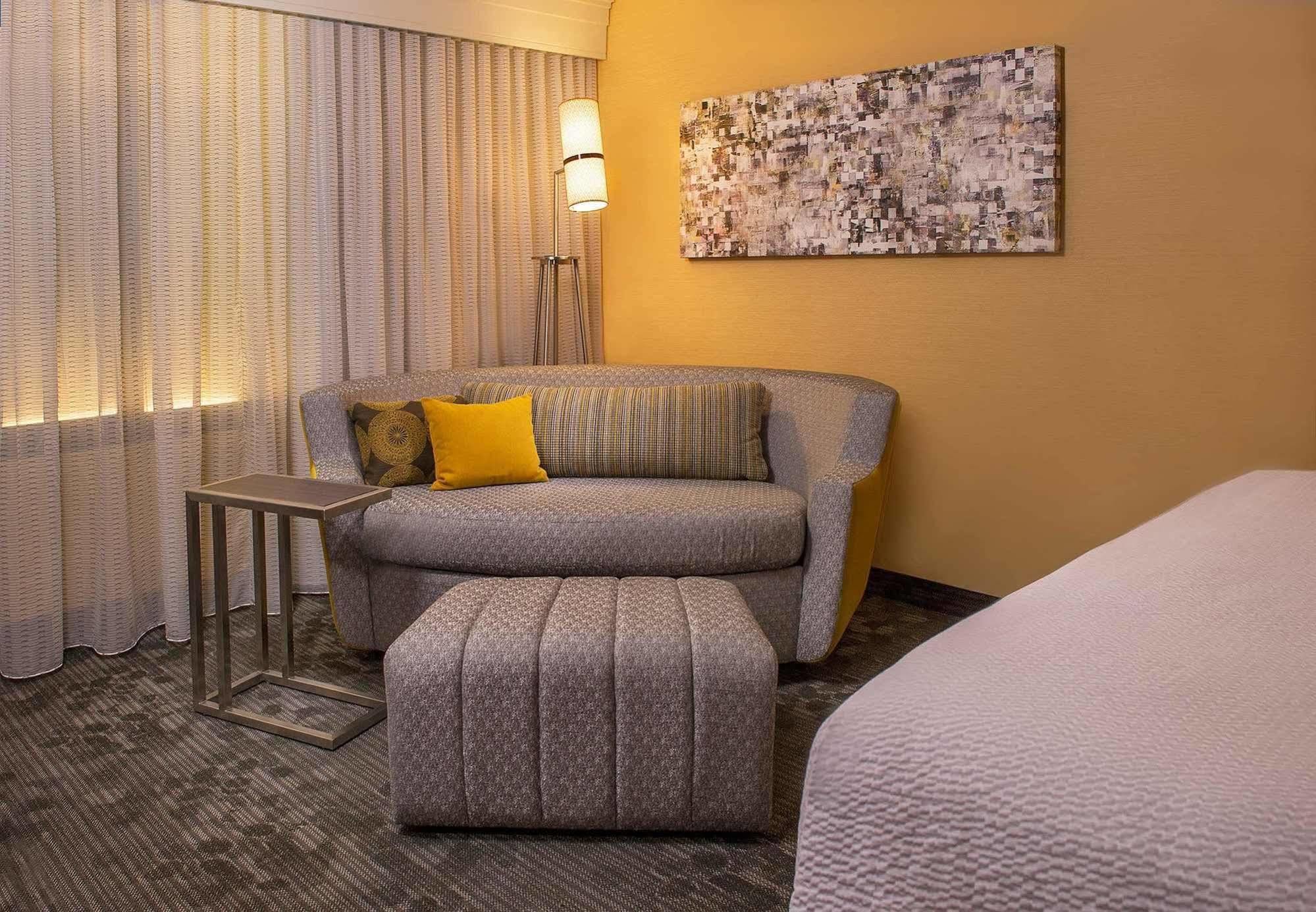 Courtyard Portland Airport Hotel South Portland Bagian luar foto
